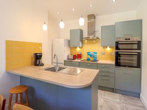 Photo 9- click for photo gallery